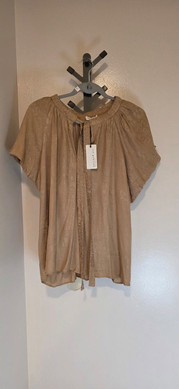 Current Air Split neck Puff sleeve Blouse NWT Size XL